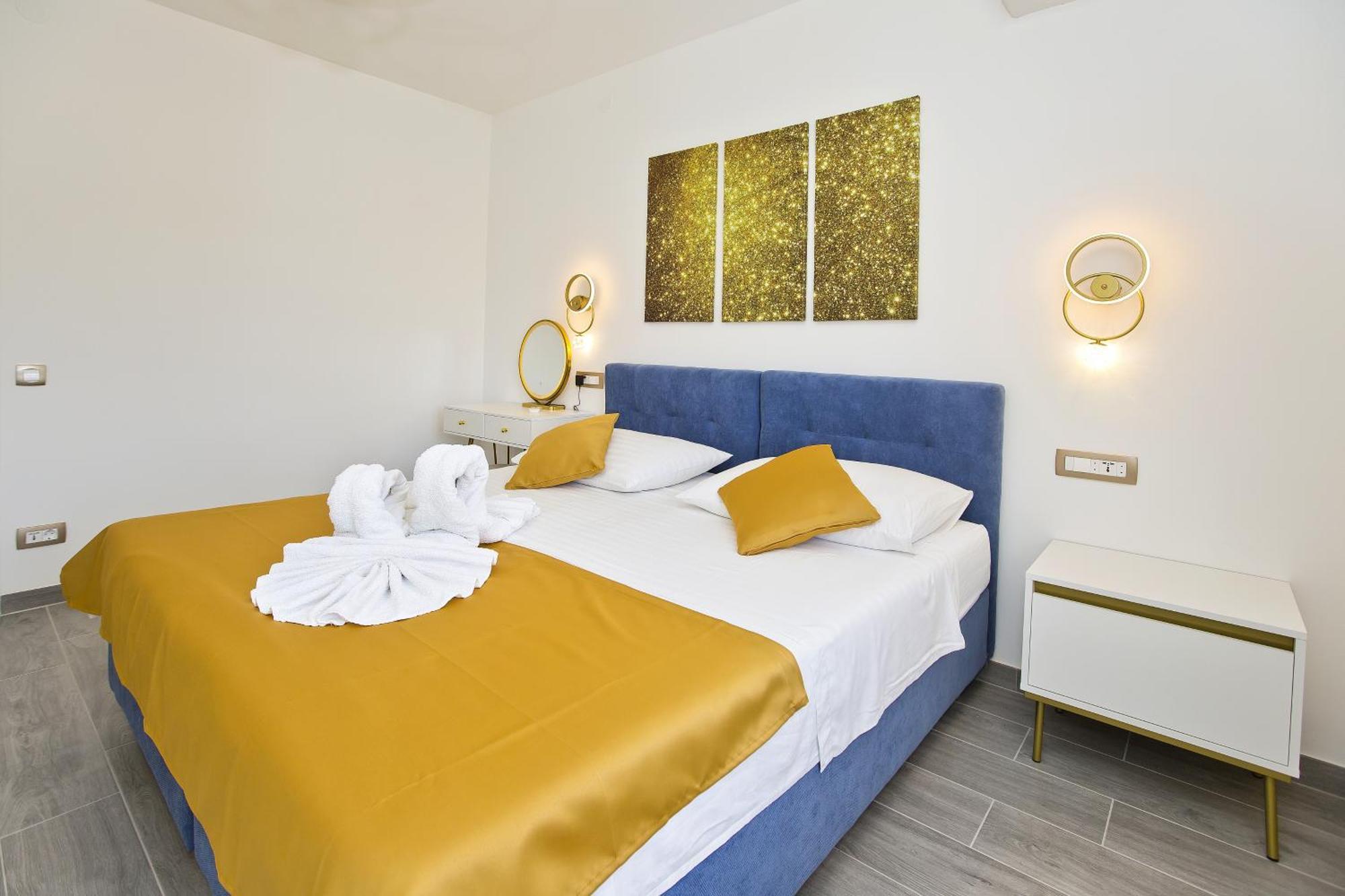 Zorana Hostel *