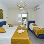 Villa Zorana Hostel